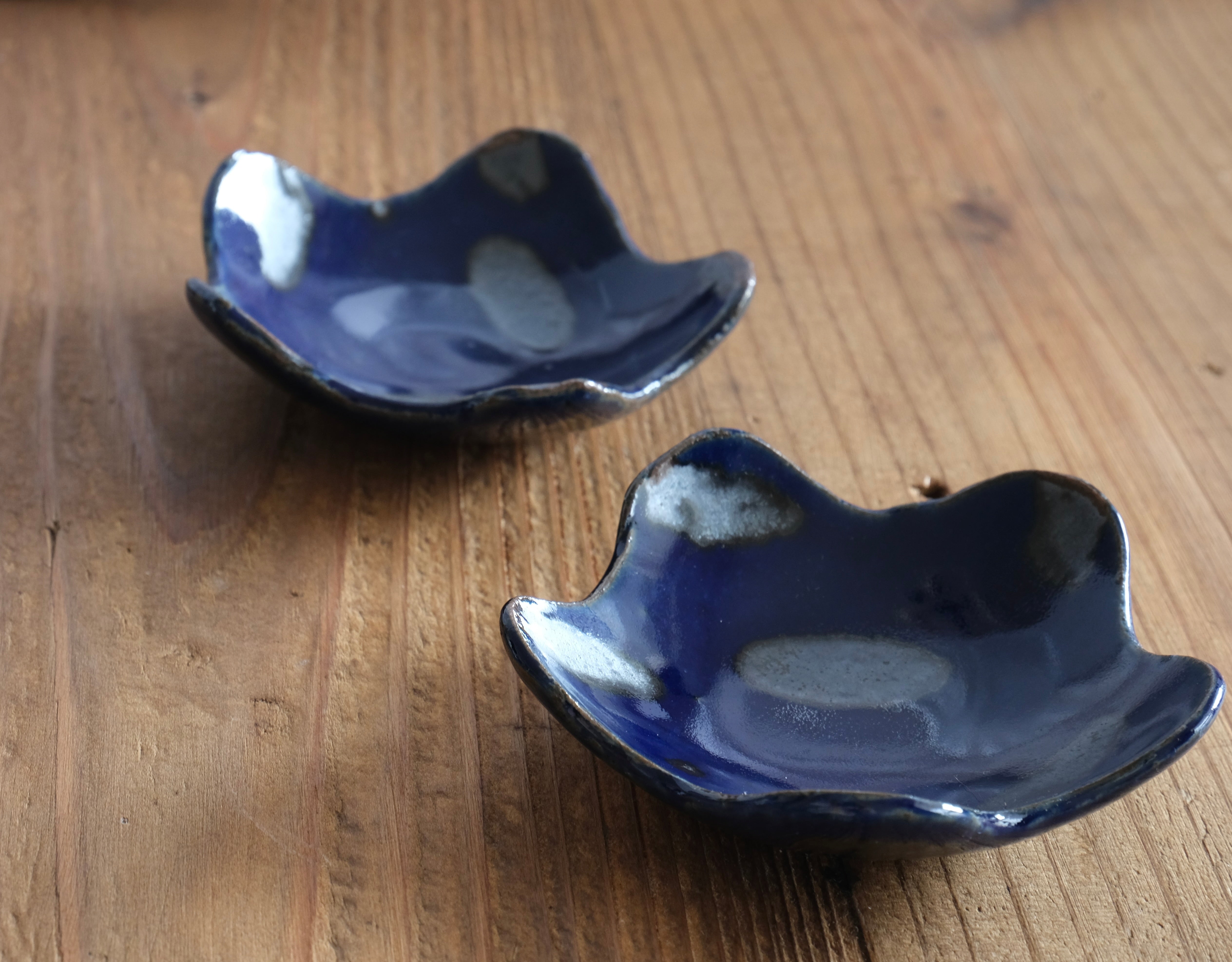 青釉 小皿(星)
