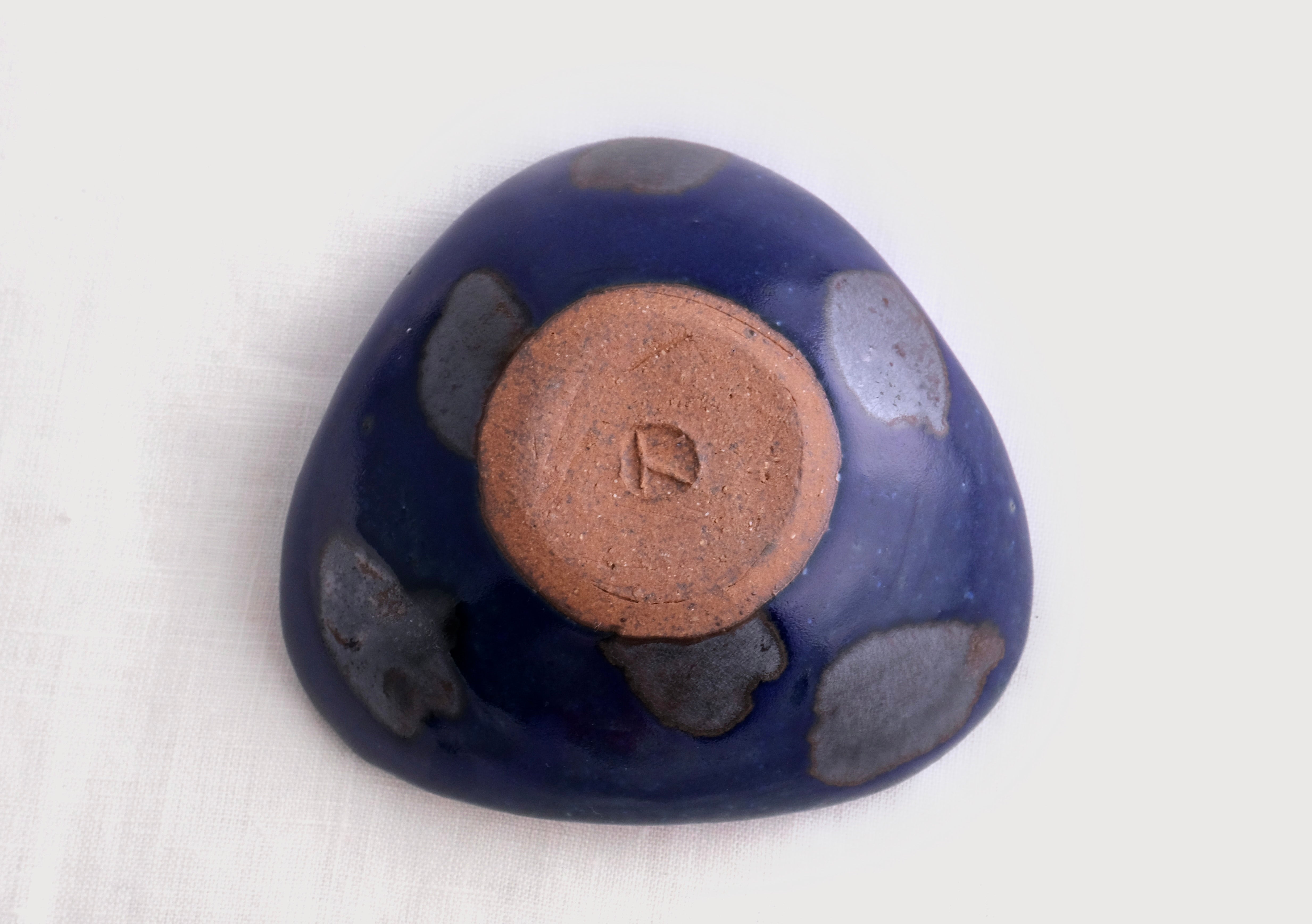 青釉 小皿(三角)
