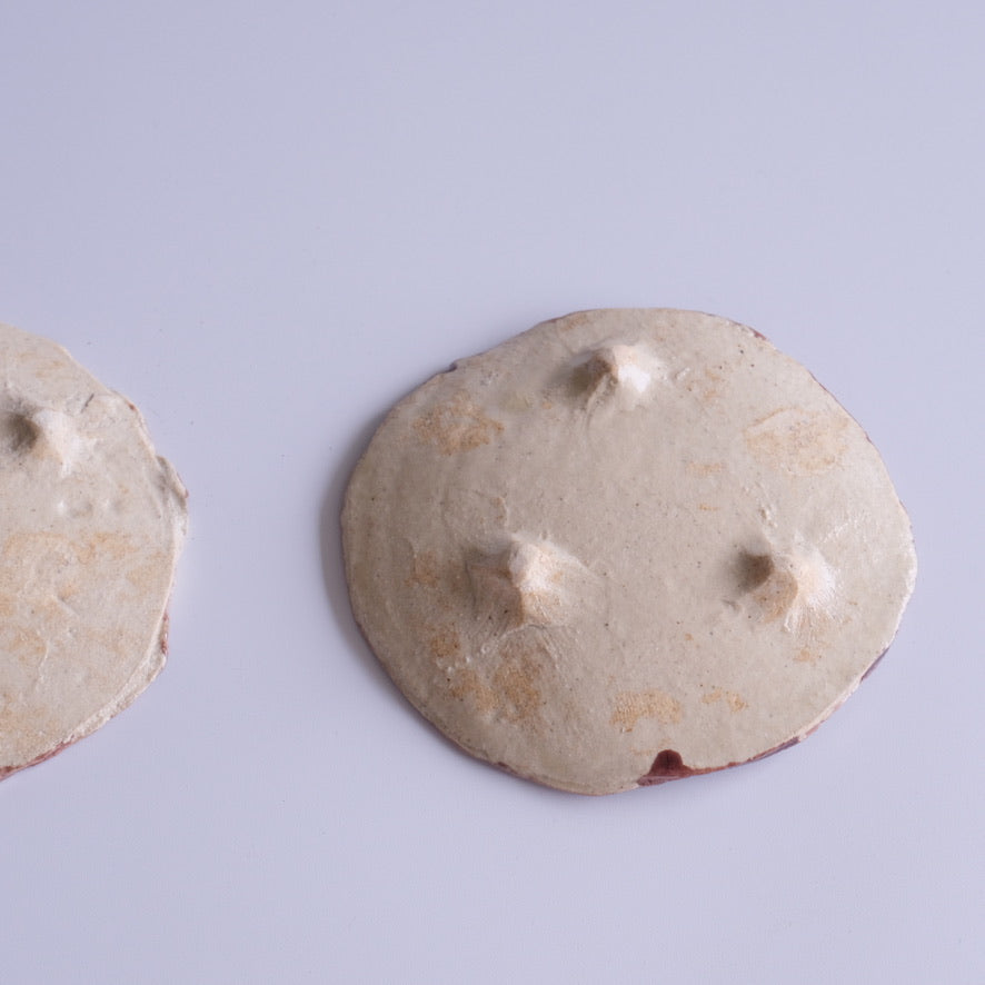 三足小皿（紫）